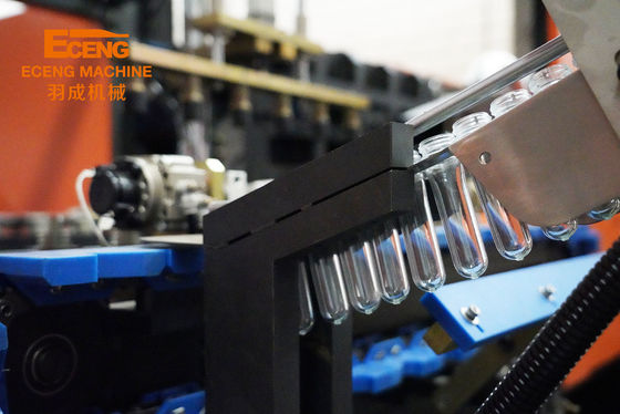 2L PET Stretch Blow Molding Machine 6 Ruang 6000 PCS / HR