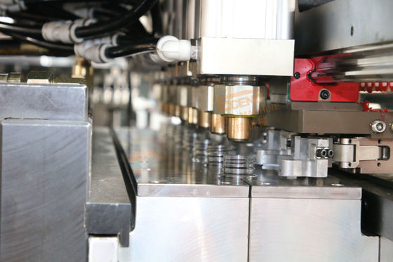 Mesin Blow Moulding Peregangan Elektrik Sepenuhnya Eceng K6 Output 12000BPH 2000 Ml