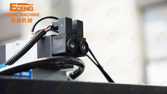 K6 12000BPH Mesin Botol Linear Berkecepatan Tinggi 6 Rongga Untuk Efisiensi Tinggi