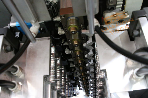 Mesin Blow Molding 12 Rongga K12 Sepenuhnya Otomatis Dengan 26000BPH Untuk Botol PET
