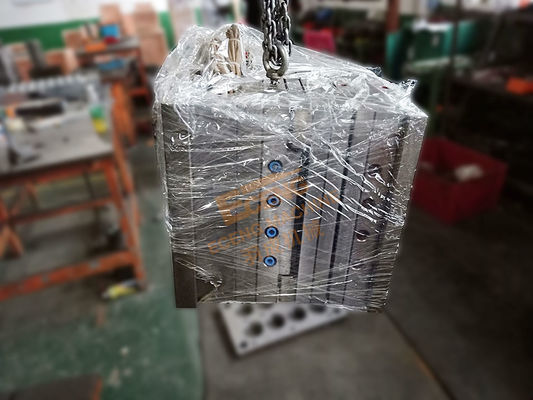 500ml PET Preform Mould 8 Rongga PET Blow Moulding CE SGS ISO