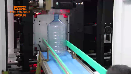 3 Sampai 5 Galon Blow Moulding Machine 400 BPH Plastic Container Manufacturing