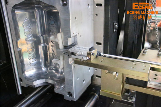 3 Sampai 5 Galon Blow Moulding Machine 400 BPH Plastic Container Manufacturing