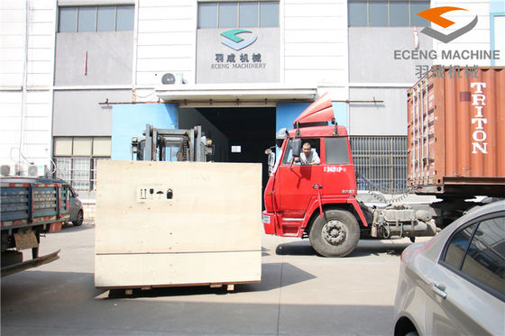 Output 6000BPH Mesin Peniup Botol PET Preform 220V 50HZ