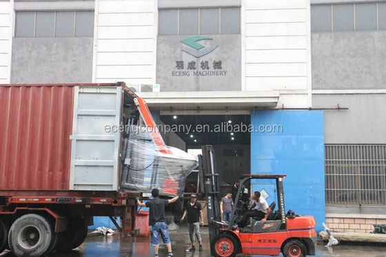 SGS 4 Rongga Plastik Mesin Pembuat Botol PET 380V / 50HZ